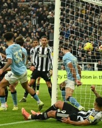 曼城近2次对英联杯卫冕冠军都晋级，近6次半决赛都晋级且夺冠